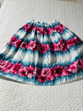 Retrospec’d  Australian Pleaded Skirt in a Fuchsia & Teal Botanical Print  Sz -2